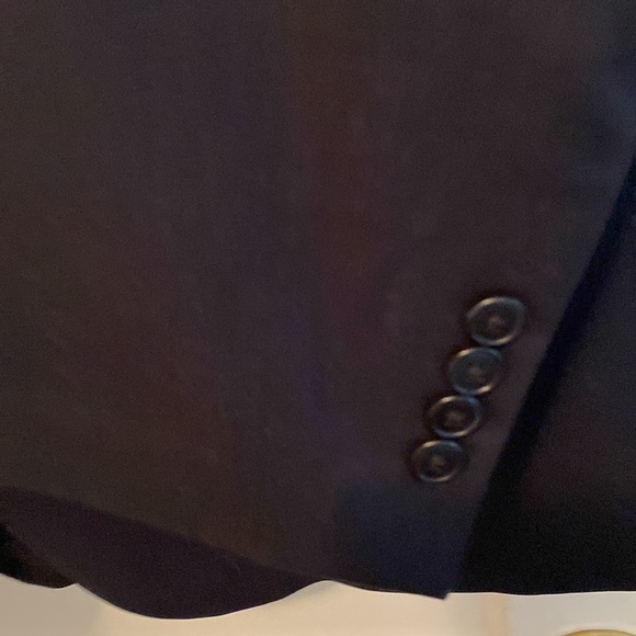 Jos A Bank Navy Blue Blazer - 44R - Picture 5 of 7
